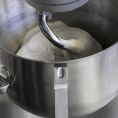 Batteur Mélangeur De Table 8 Litres Dito Sama – Professionnel, Vitesse Variable, Avec Bol Et Accessoires