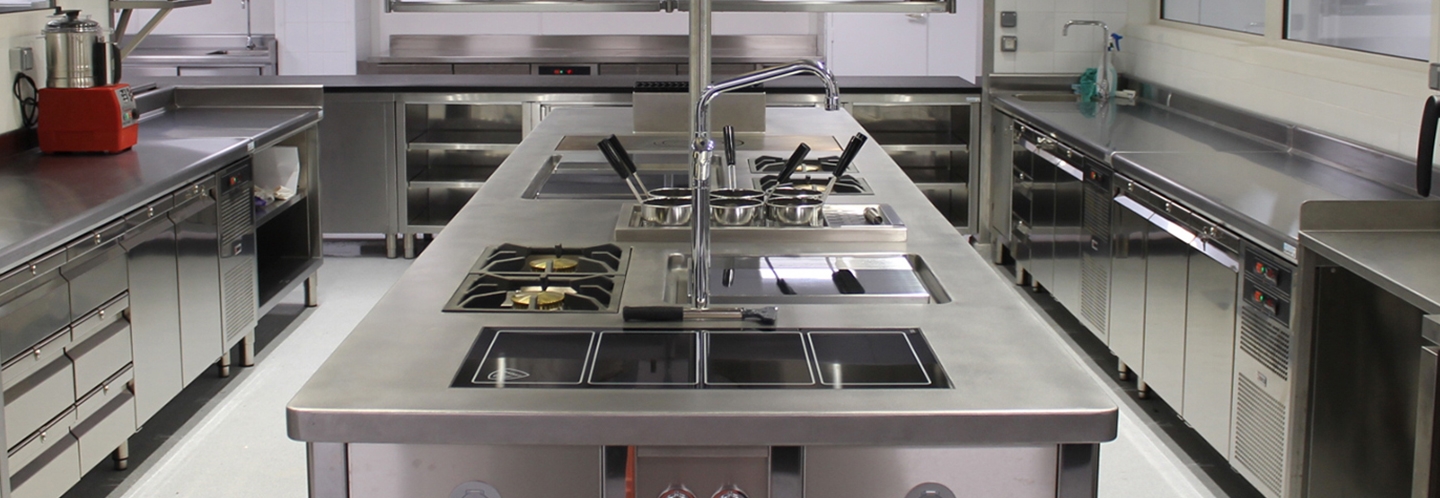 Inox sur mesure - Cuisine professionnelle | Bacchus Équipements